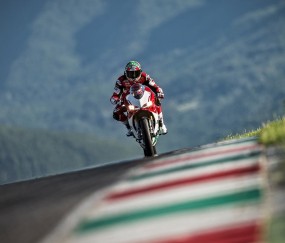 开云体育下载-基米希爆发启示录，从伊拉克奇迹到巴萨困境，足球世界没有唯一剧本