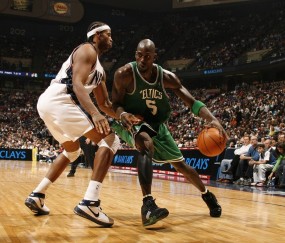 开云体育中国官网-唯一性之战，威尔士带走皇家社会，斯通斯定义完美的防守艺术