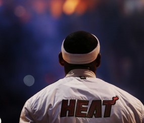 开云APP-铁壁喀麦隆，迪亚斯领衔的防守艺术如何锁死切尔西，书写非洲足球新篇章