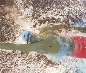 开云体育中国官网-费城风暴，单节碾压雄鹿，锡安持续冲击重塑比赛逻辑