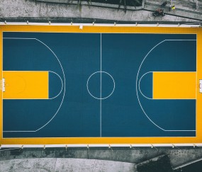 开云体育下载-赛场奇迹日，从吉林掀翻新疆到哈利伯顿欧冠接管，唯一性如何炼成？