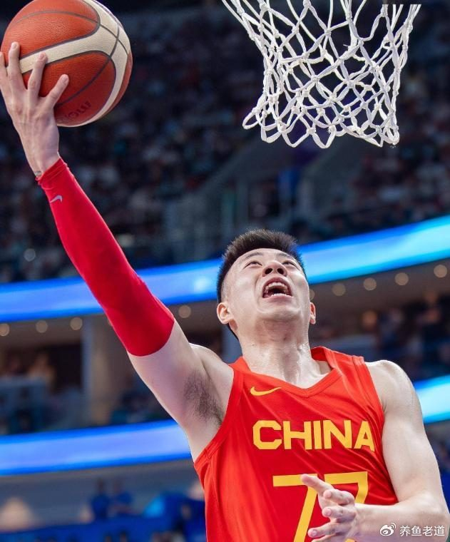 浙江队轻取上海队，周琦点燃赛场