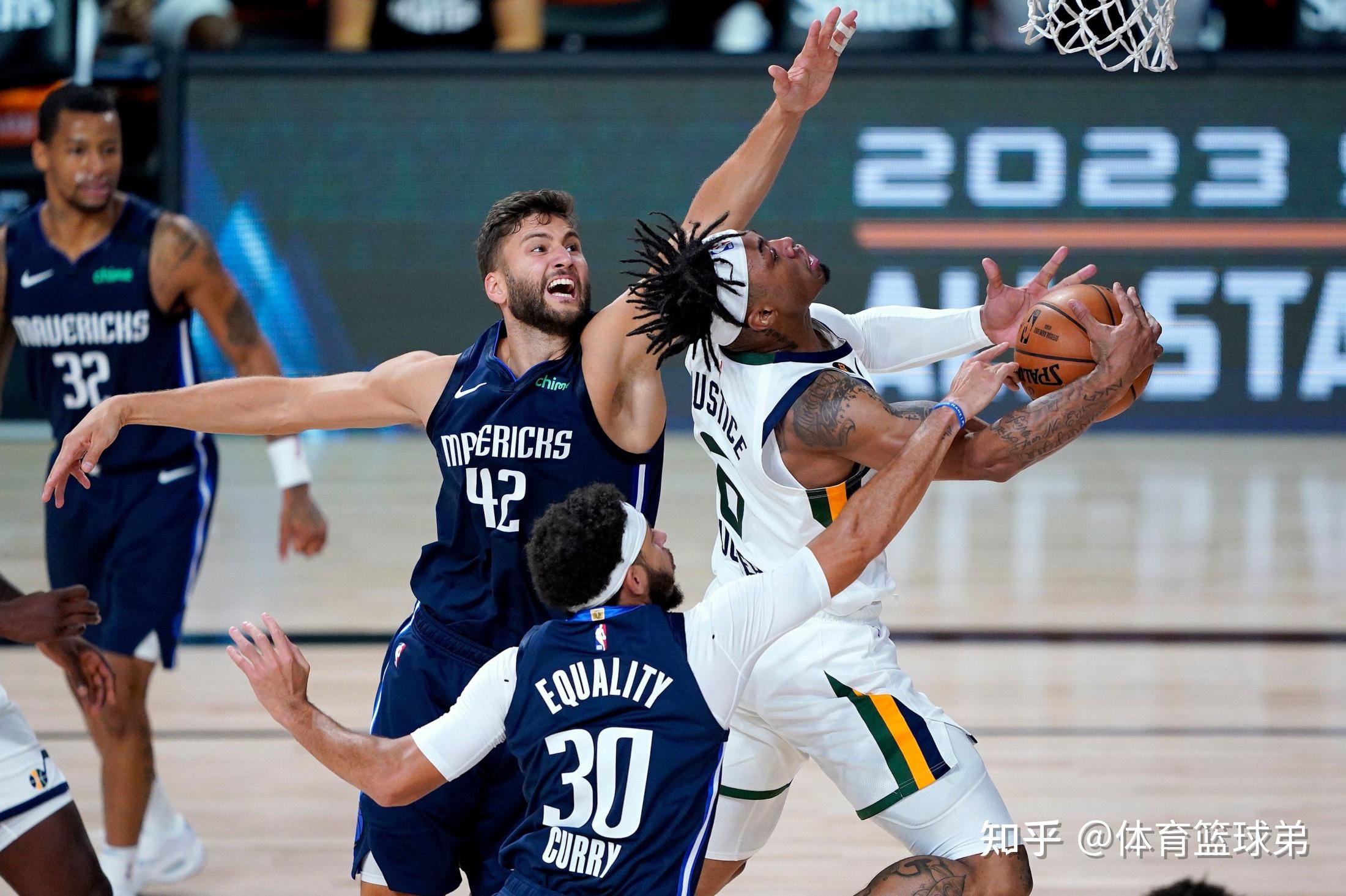 辽宁队力克雄鹿，莫兰特点燃赛场