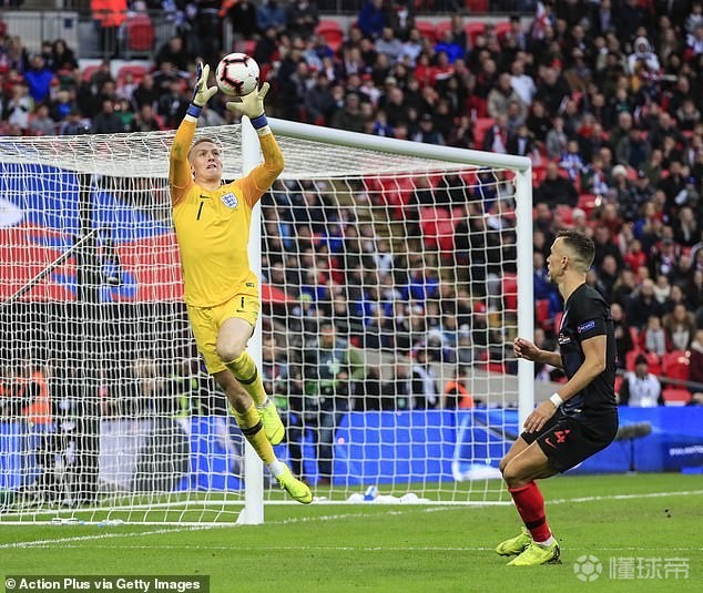 奥地利逆转克罗地亚，皮克扛起全队