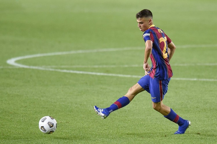 里昂险胜塞维利亚，佩德里高光表现