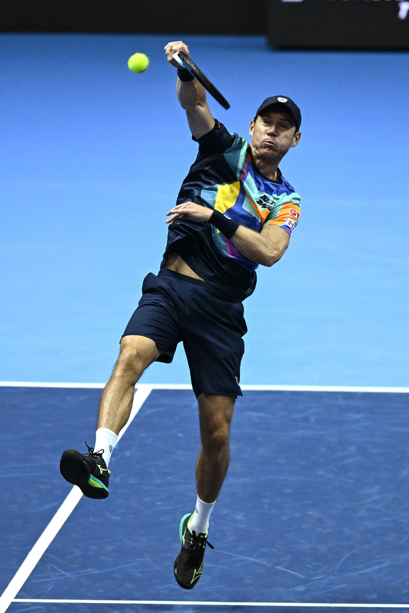 世界网球队鏖战美国网球队,费德勒爆发神勇 世界网球队鏖战美国网球队,费德勒爆发神勇