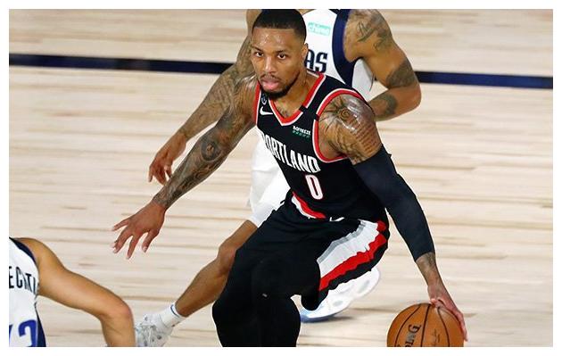 青岛队鏖战福建队,利拉德状态火热 青岛队鏖战福建队,利拉德状态火热