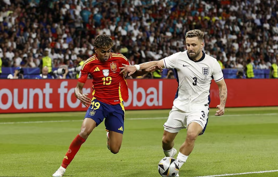 英格兰完胜奥地利,卡瓦哈尔关键制胜 英格兰完胜奥地利,卡瓦哈尔关键制胜