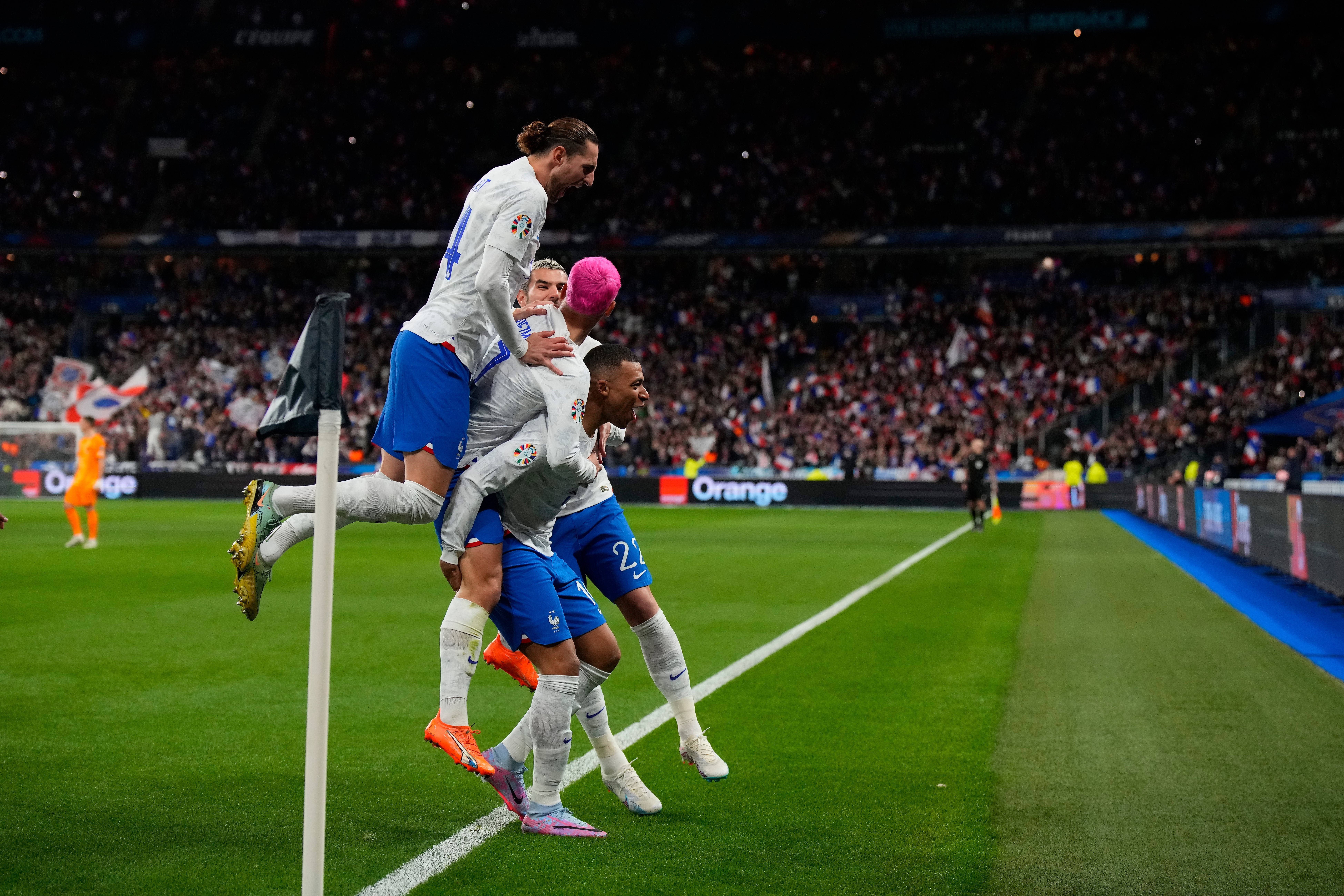 瑞典共和国队欧预赛实力展现,赢球轻松有余 瑞典共和国队欧预赛实力展现,赢球轻松有余