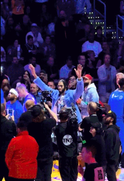 湖人憾负独行侠,詹姆斯空砍达不到期望 湖人憾负独行侠,詹姆斯空砍达不到期望