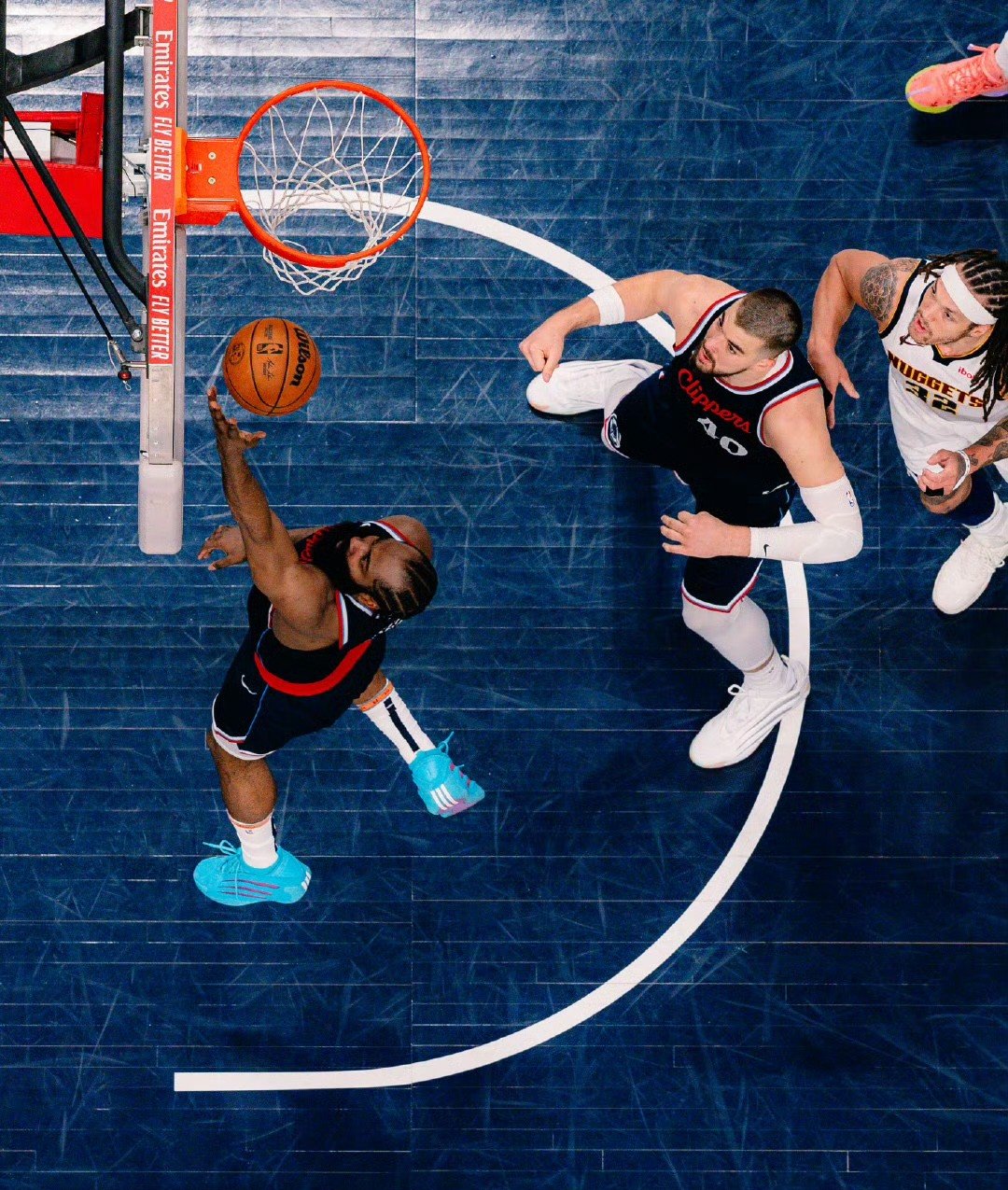 美国男篮鏖战南韩男篮,哈登完成帽子戏法 美国男篮鏖战南韩男篮,哈登完成帽子戏法