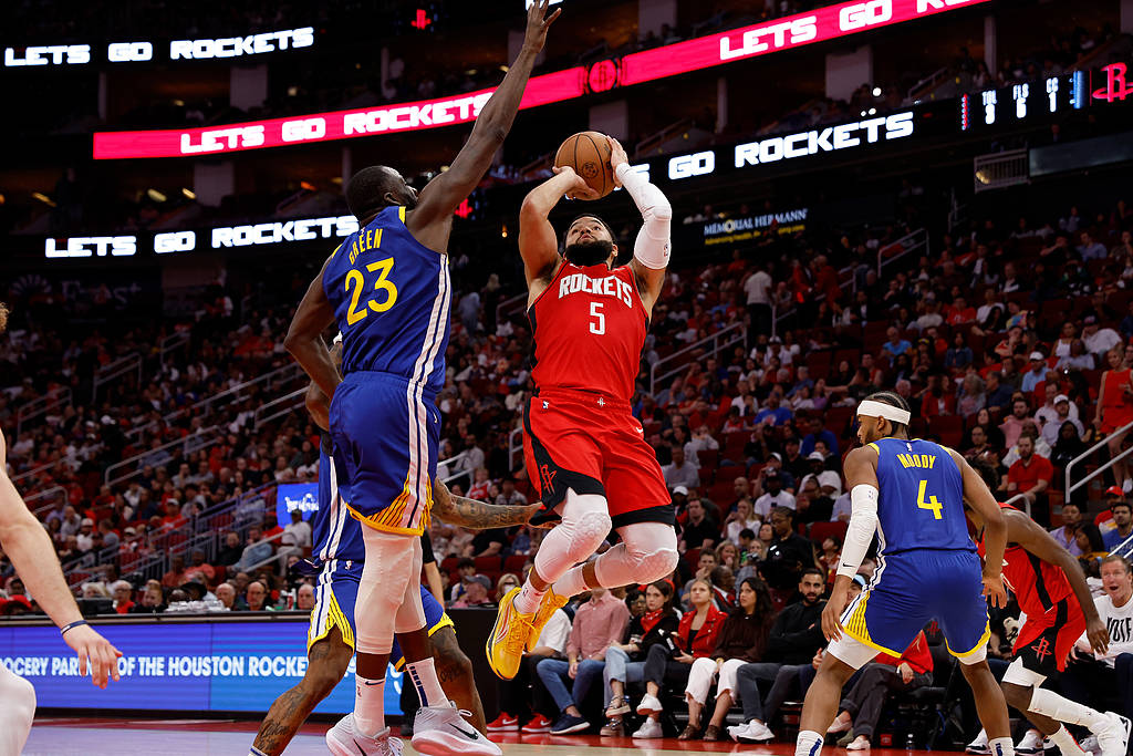 勇士主场大胜火箭取得赛季三连胜 勇士主场大胜火箭取得赛季三连胜